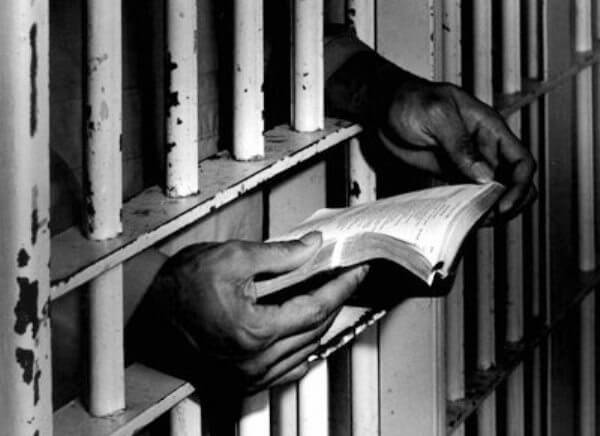 Bir Kütüphane Bin Hapishane Kapatır Sözünü Açıklaması